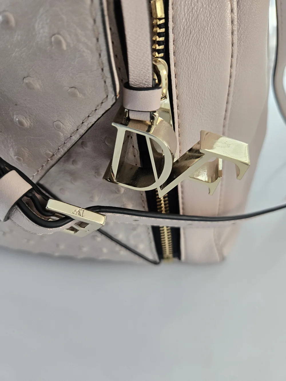 DIANE VON FURSTENBERG Secret Agent Structured Pale Pink Leather Bag